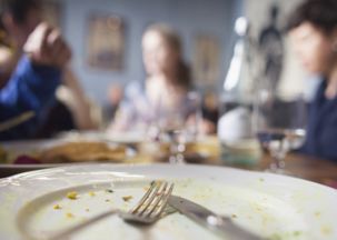 跨界聯(lián)名新潮流 美國麥當(dāng)勞借新口味雪碧上市推出限量服飾